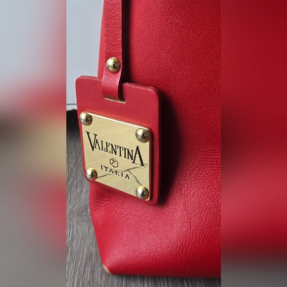 Valentina Italia Genuine Leather Red Crossbody Bag Made in Italy Gold Hardware - Picture 2 of 16
